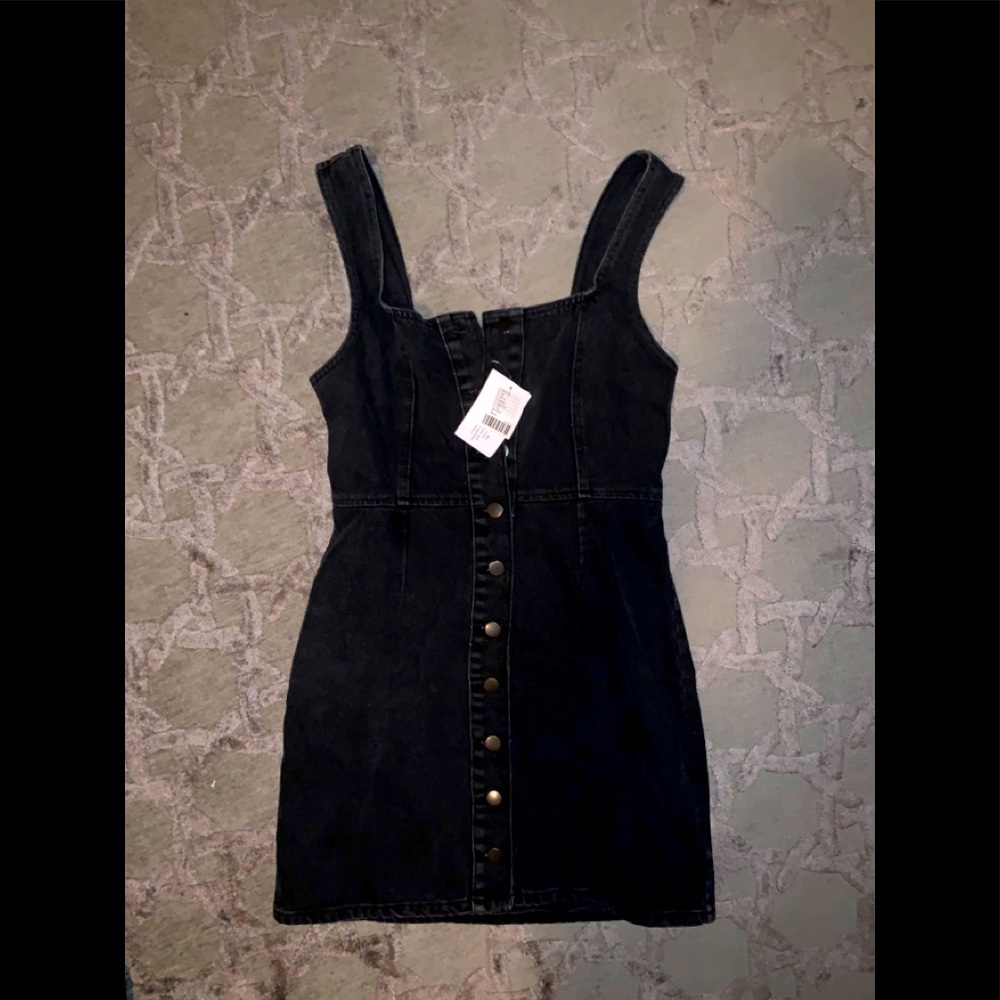 Urban outfitters denim dress. Size 6 - Picture 1 of 2